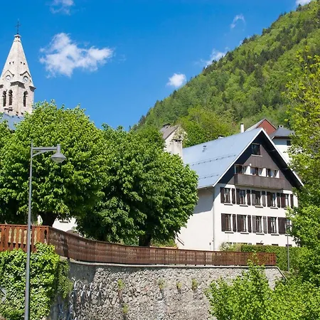 Le Chateau D'oz Bed & Breakfast *